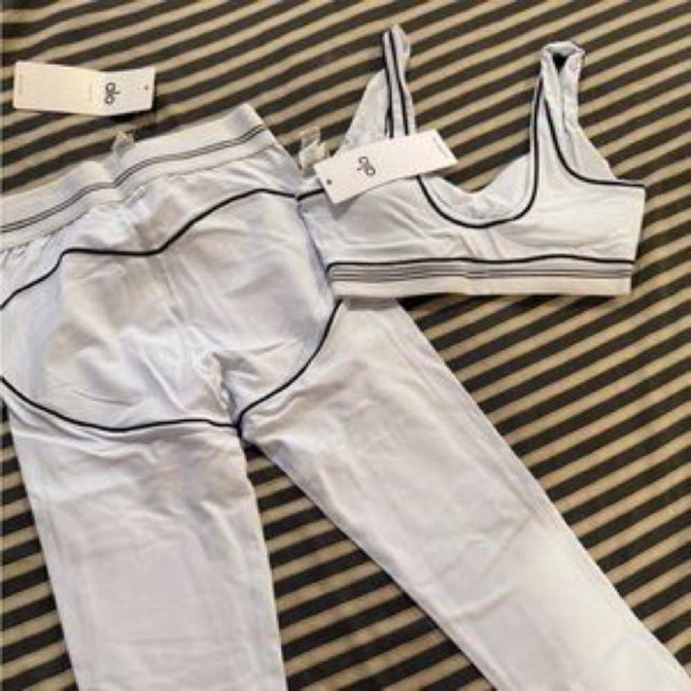 Alo White and Black Activewear Set - Picture 2 of 2